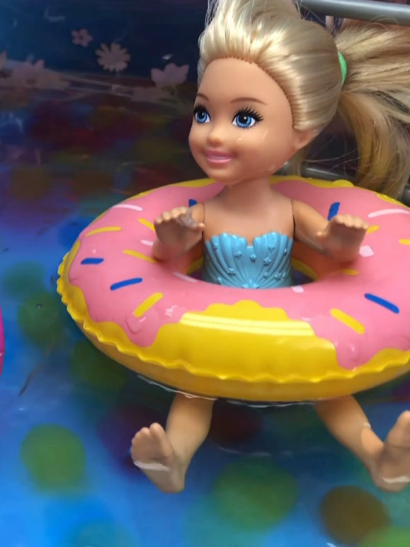 芭比娃娃小公主玩具故事